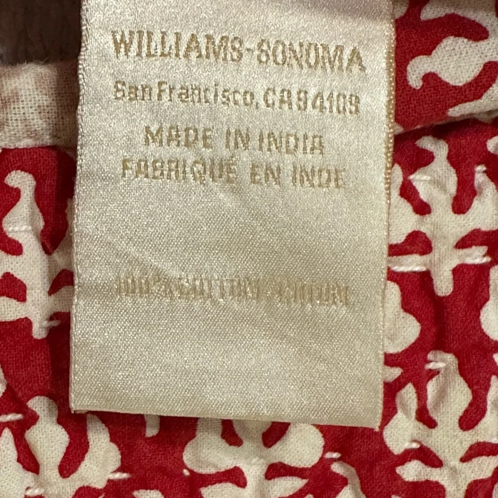 Williams Sonoma Red Dinner Napkins and Table Runner Red White Pantry Print